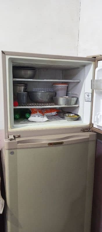 Dawlance Fridge / Refrigerator 3