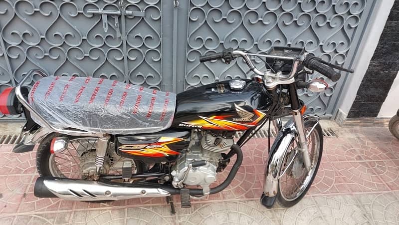 Honda 125 model 2020 karachi number 7