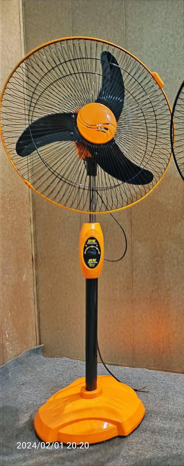 AC/Dc  Rechargeable   Pedistal Fan Available On  Before Season Sale 5