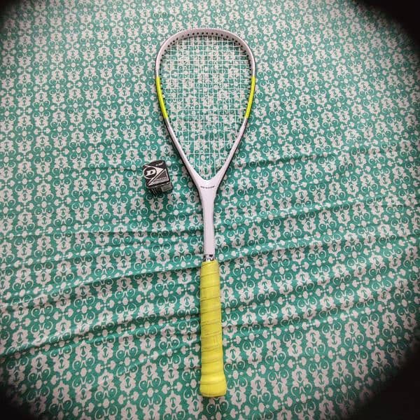 Dunlop Squash Racket + Ball 1