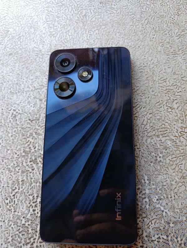 Infinix Hot 30 8_128 Condition 10 by 10 0