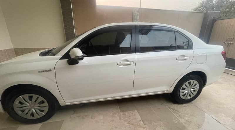 Toyota Corolla Axio 2014 3