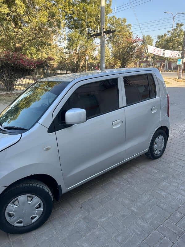 Suzuki Wagon R 2016 1