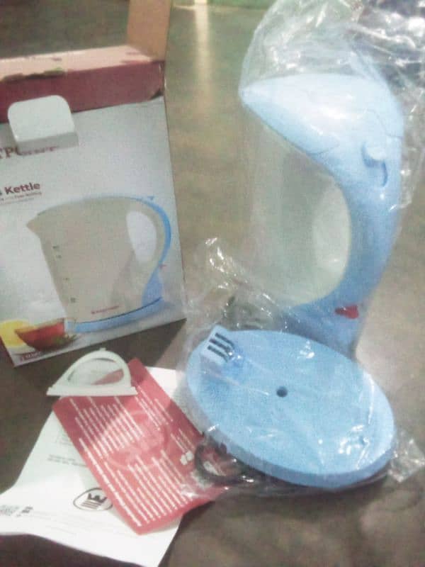 West point Electric Plastic Body Kettle 0