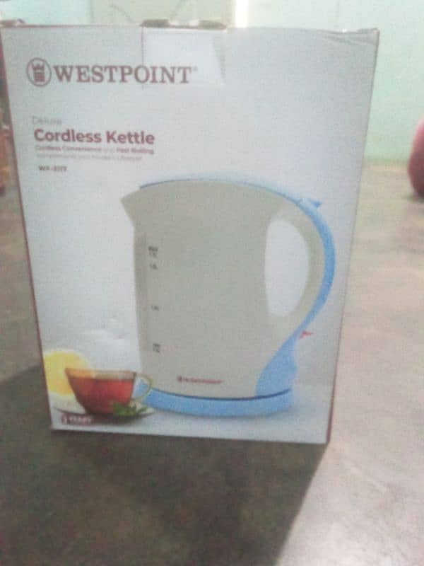 West point Electric Plastic Body Kettle 1