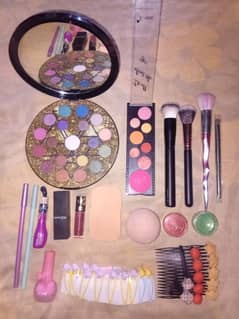 26 Pieces Makeup Deal