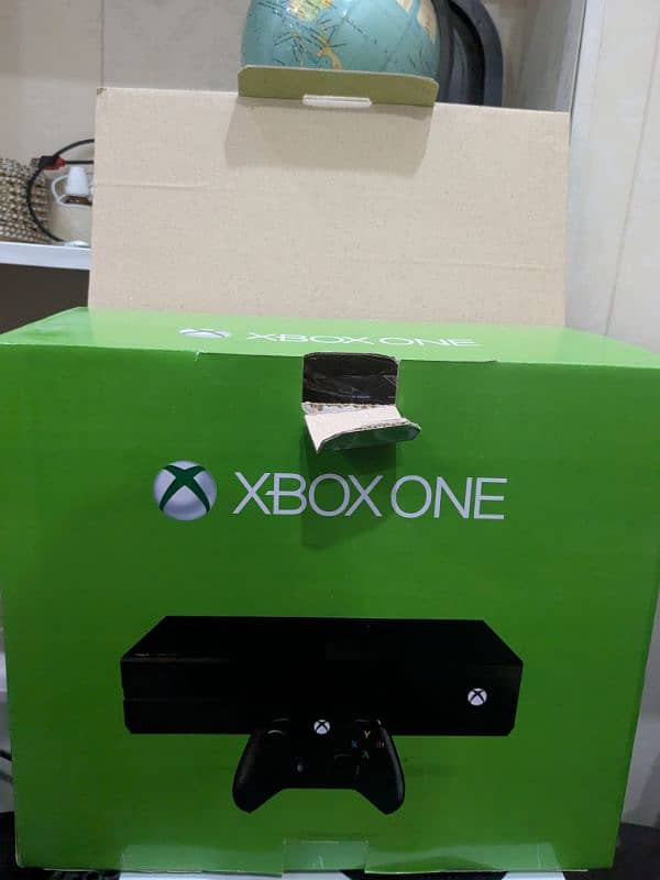 Xbox one 1TB storage with one controller | All okay 10/9 condition 5