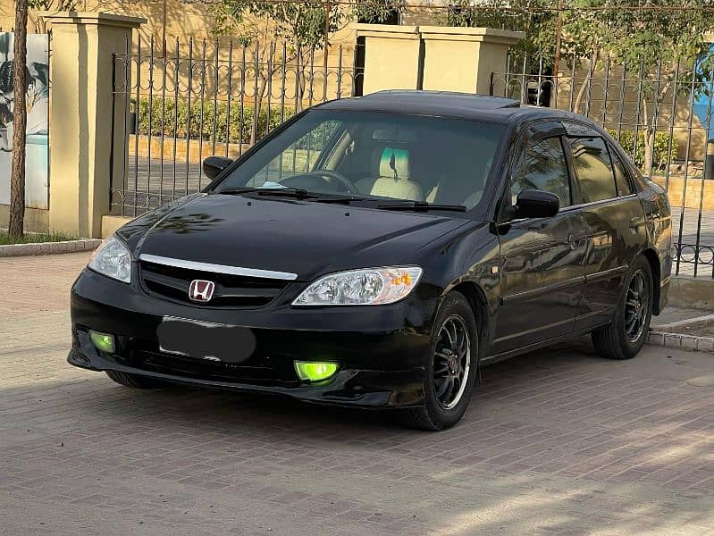 Honda Civic Oriel 2004 4