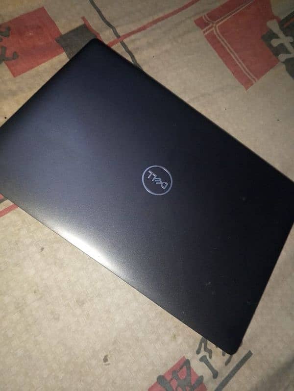 Dell Latitude 5400 i5 8th generation 8 GB RAM 256 GB storage 9/10 4