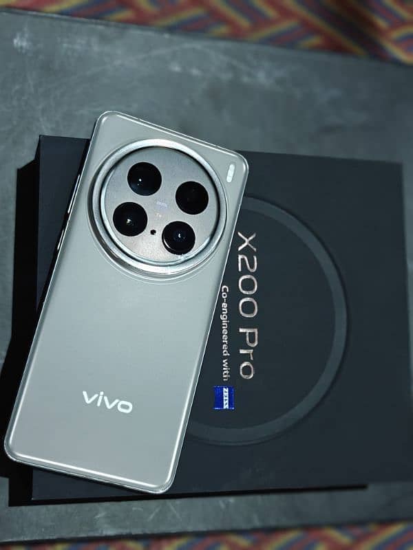 Vivo X200 pro 16/512 0