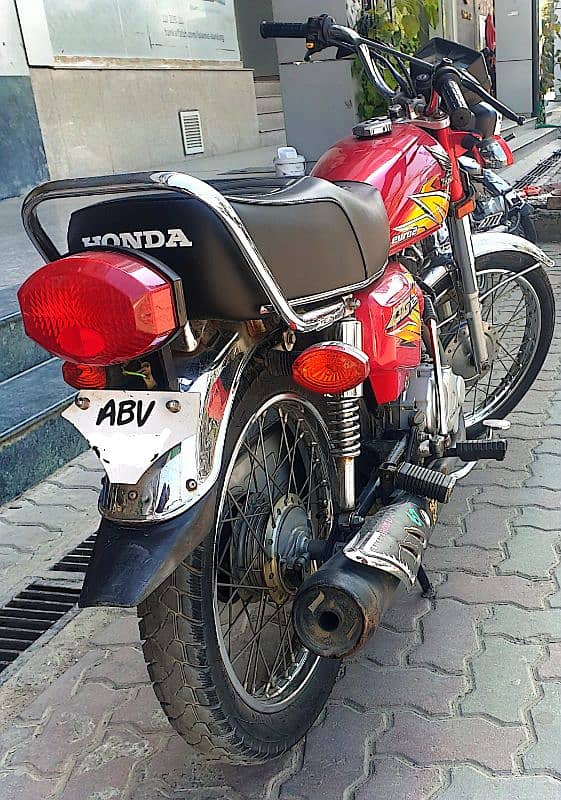 Honda 125 CG in Good Condition 5