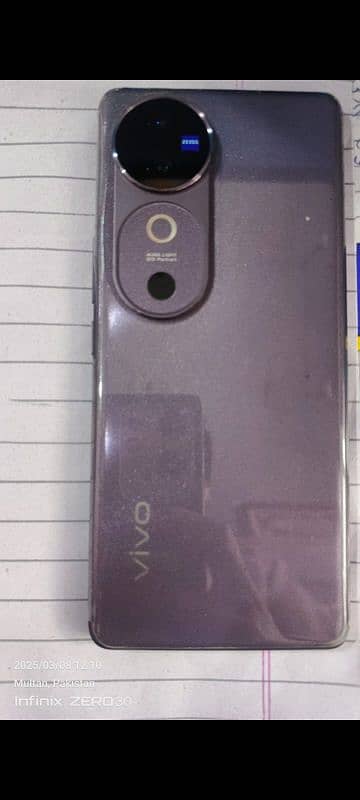 vivo v40 12gb ram 256 gb 27 December purchase 2 mahina 10 din use 1