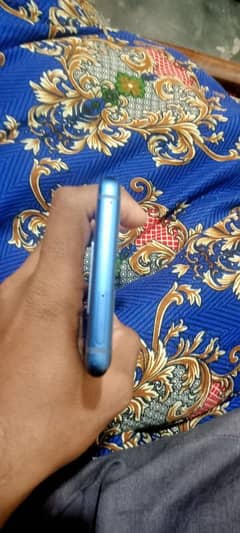 Samsung Galaxy note 9 box ka satha all ok ha 10by 9