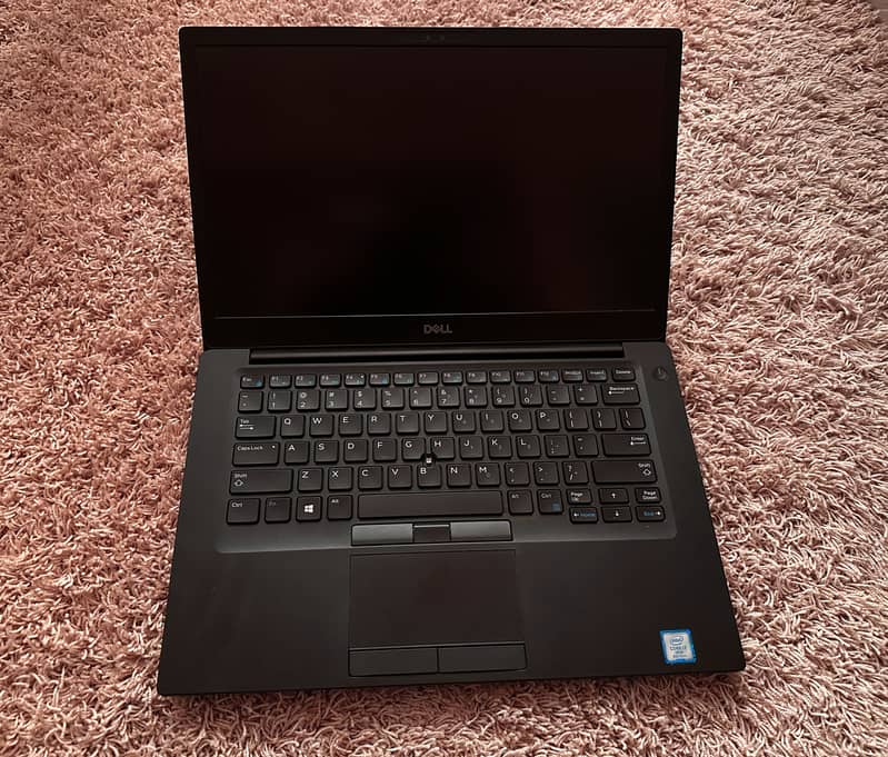 Dell Latitude i7 8th Gen Touch & Face ID 1