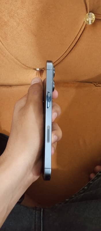 iphone 13 pro siyara blue color 4