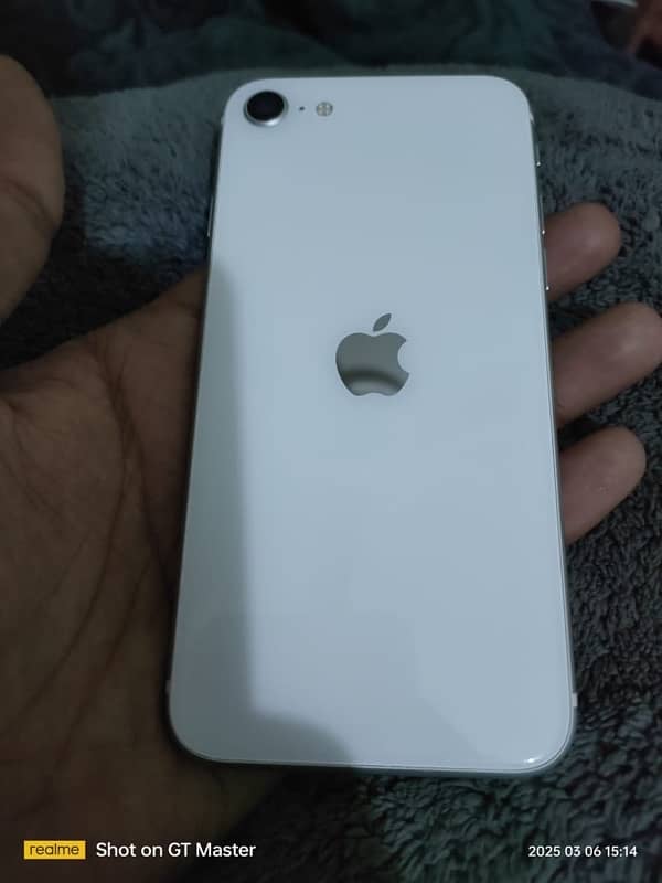 iPhone SE 2020 5