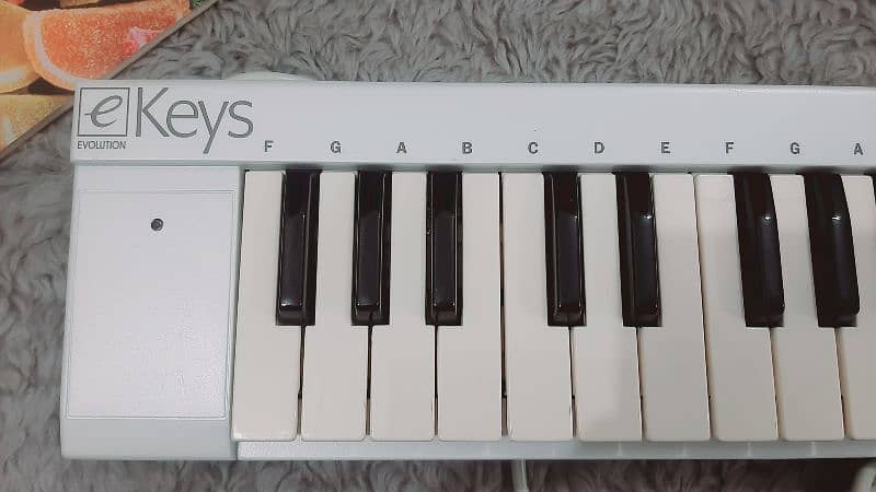 M Audio Evolution Ekeys 37 USB midi 2