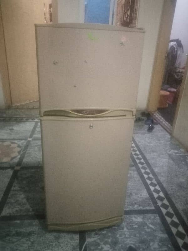 Waves company ka chlta Howa fridge good condition 4