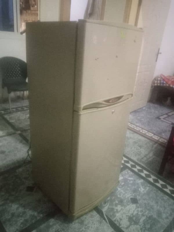 Waves company ka chlta Howa fridge good condition 5