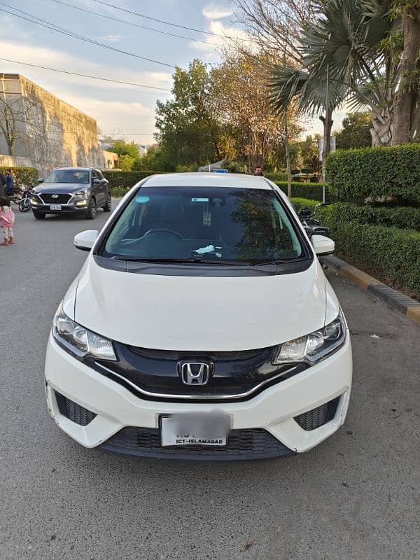 Honda Fit 2014/18 Isb Reg Pearl White 1