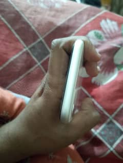 IPHONE 11 JV WHITE COLOR