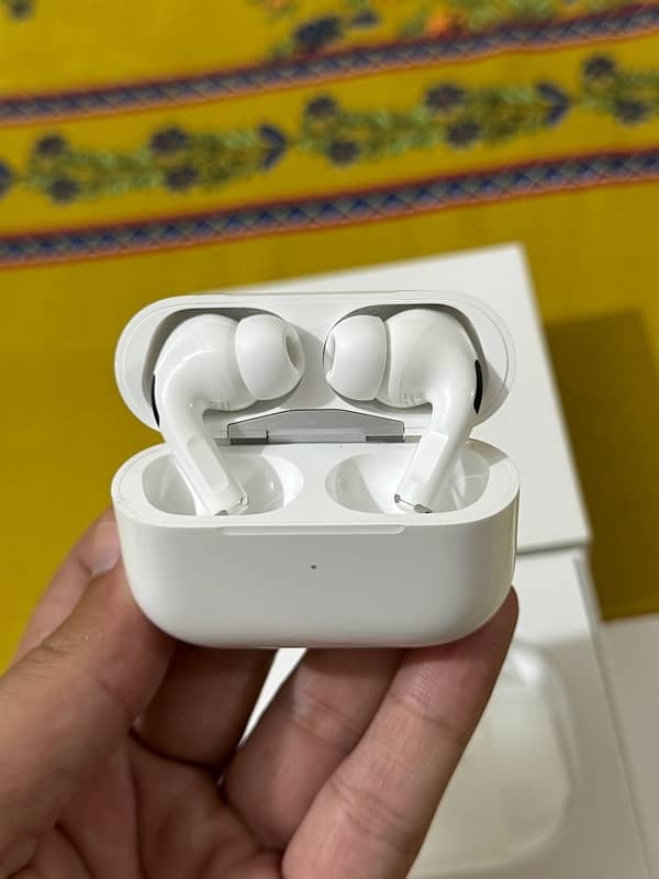 Airpods Pro 2nd Gen Type C 11