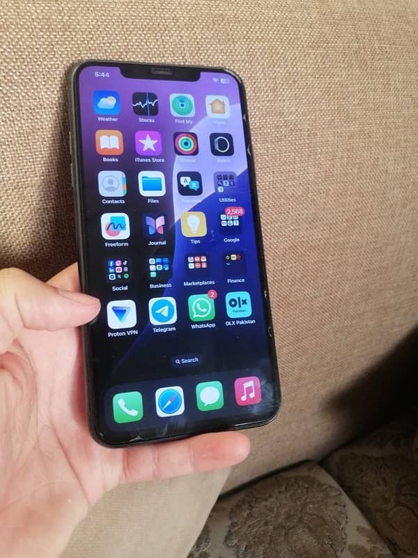 iPhone 11 Pro max 1