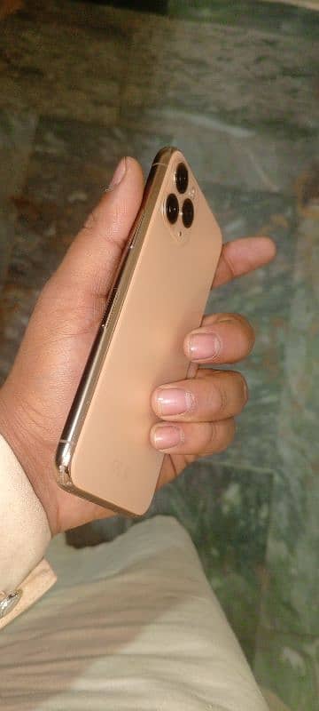 I phone 11 pro factory unlock non pta 256 gb gold color water pack 2