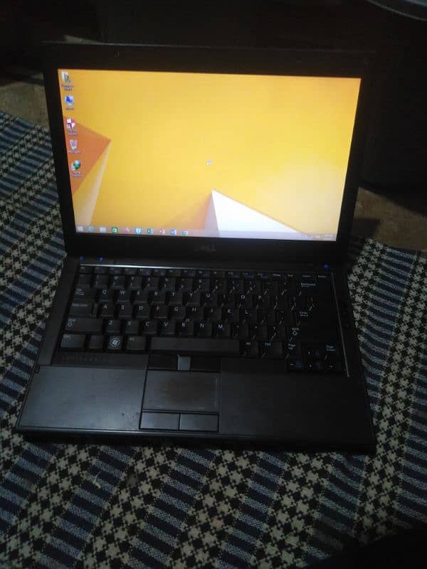 DELL i5  latitude E4310 4 gb ram 0