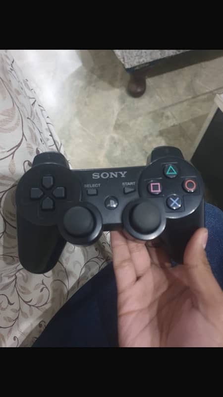PlayStation 3 original controller [Price is slightly negotiable] 0