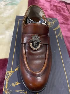 Brand New leather point Shoes for sale