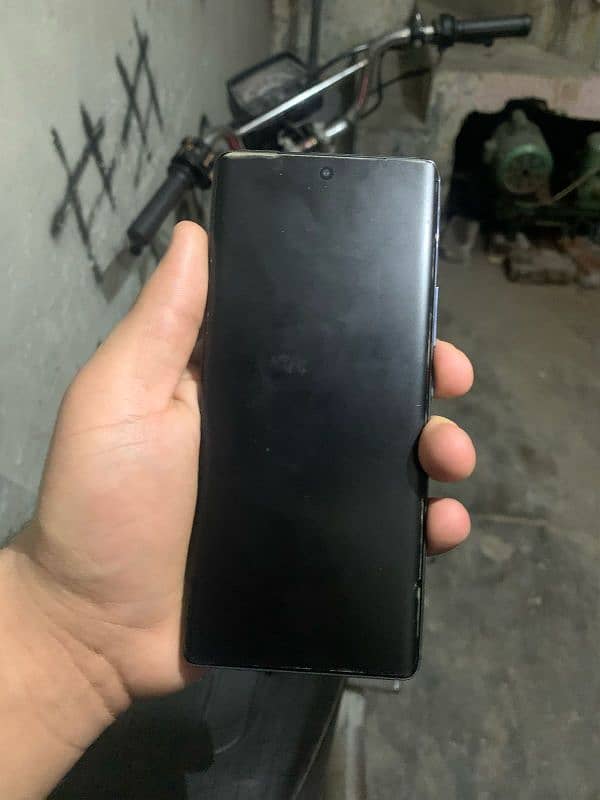 spark 20 pro plus EDGE slightly used 2