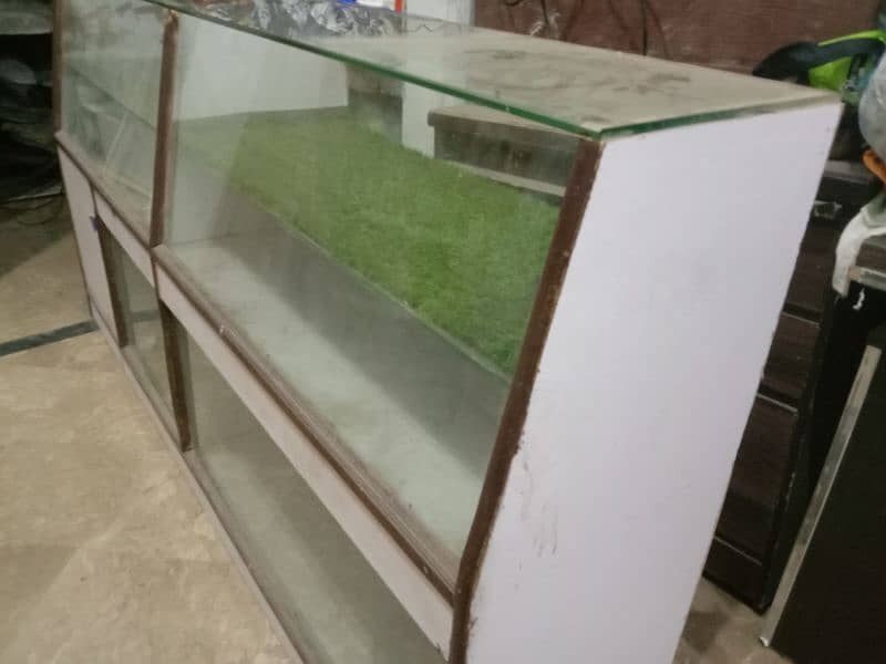 Almost 6 feet Long Counter 6mm glass on top 3