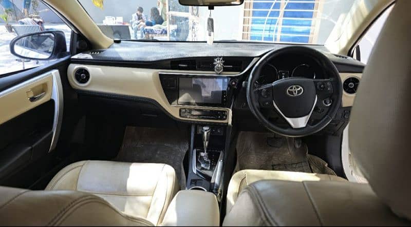 Toyota Grande 1.8 CVTi Automatic 2017 5