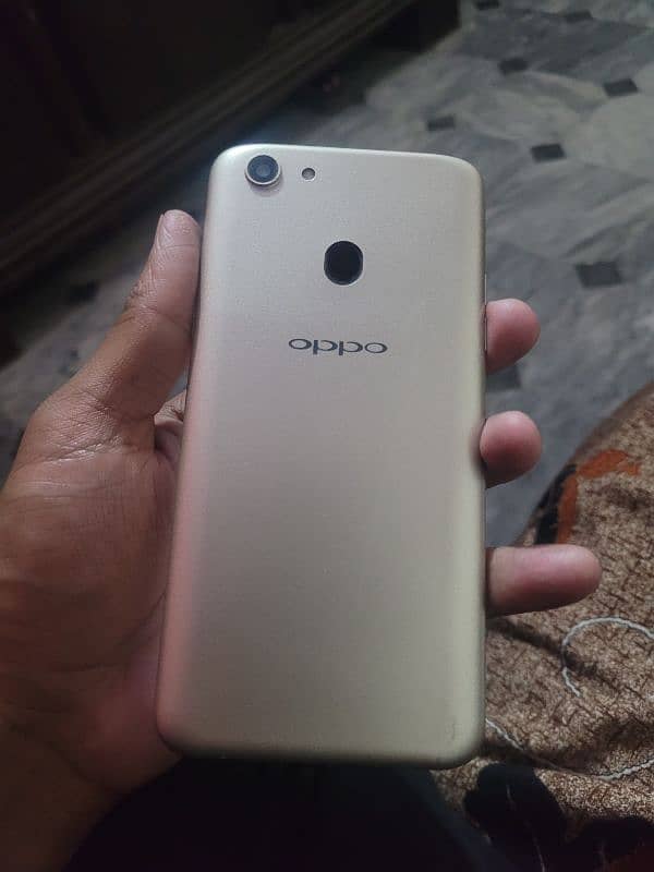 oppo F5 6/64 gb 5