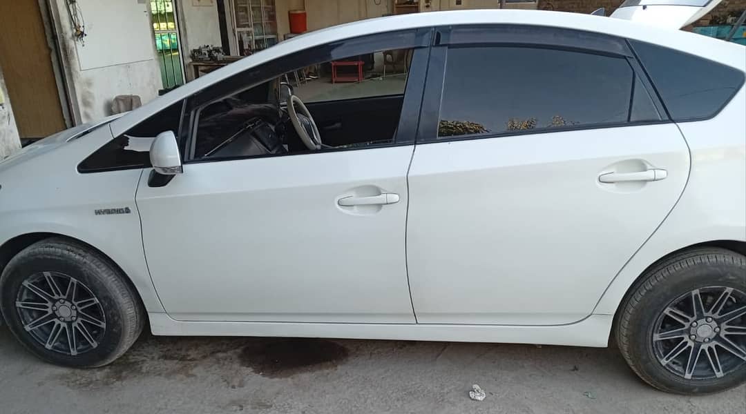 Toyota Prius 2010 1.8 cc 8