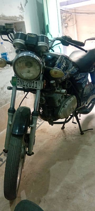 Suzuki GS 150 1