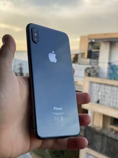 iPhone xsmax non pta 64gb waterpack. with original charger.