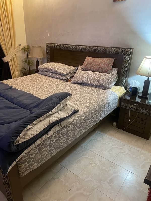 king size bed for sell 0