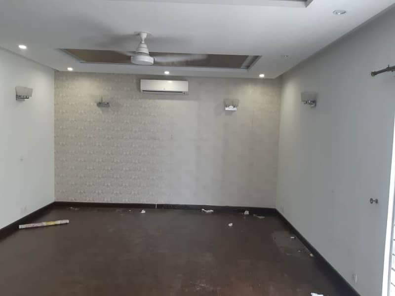 1Kanal new Design Beautiful House Available For Sale DHA Phase 1 3