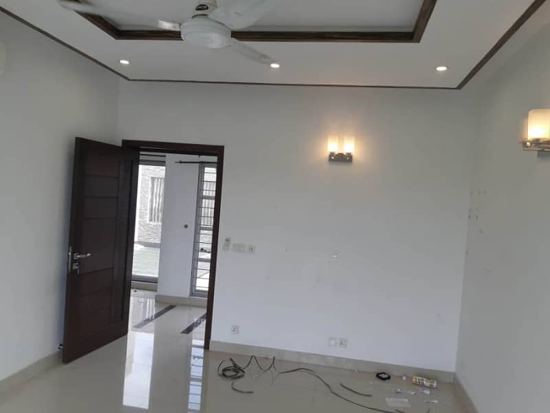 1Kanal new Design Beautiful House Available For Sale DHA Phase 1 14