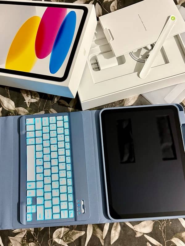 Apple iPad 10th Generation in Warranty 7