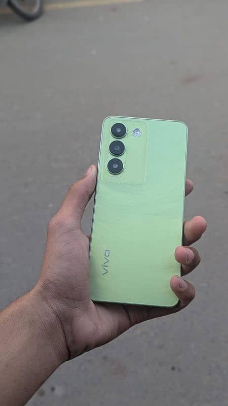 vivo y100 8/256 1