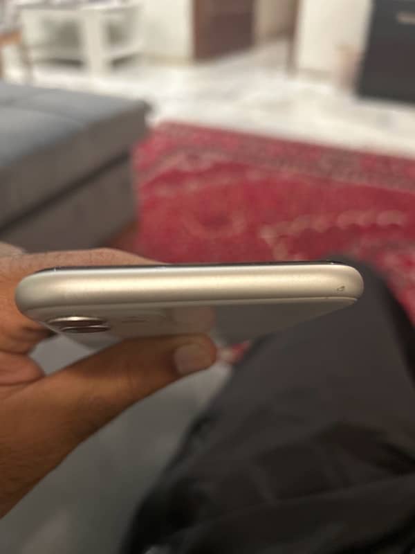 Iphone 11 64 Gb Pta Approved 5