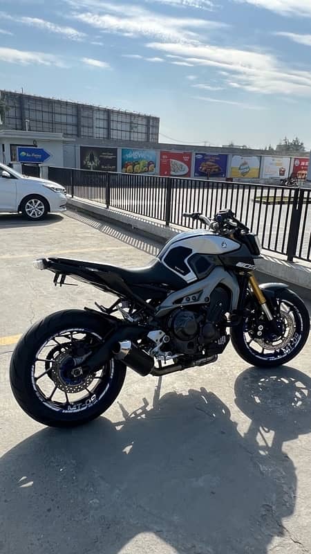 Yamaha MT09 3