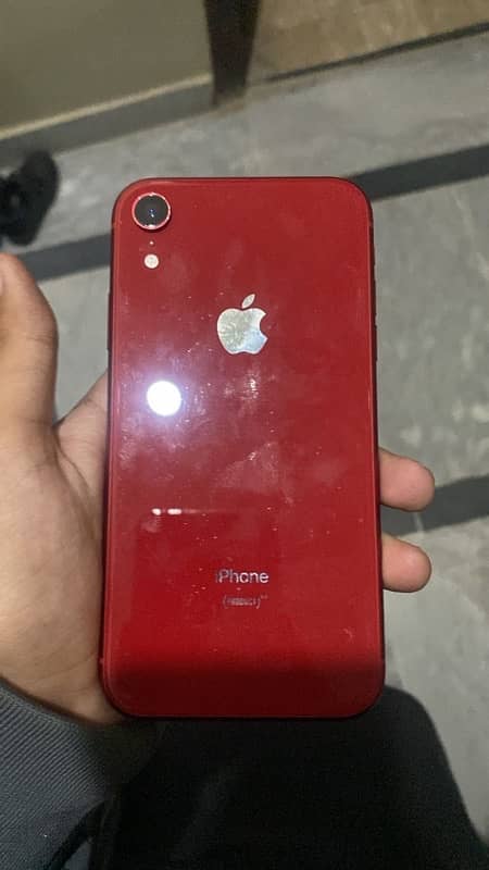 iPhone XR 4