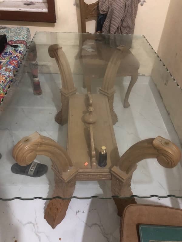 Dining tables good condition of glass 2
