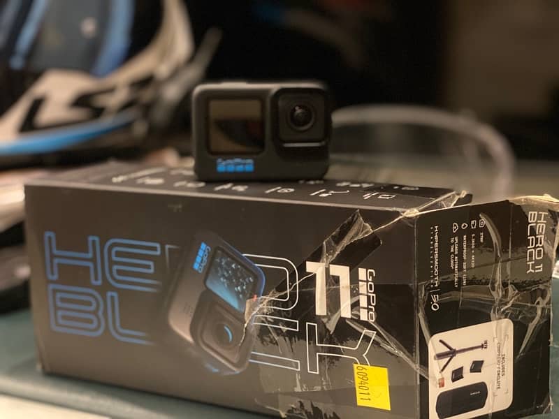 Gopro Hero 11 Black | Two Batteries | With Box 0