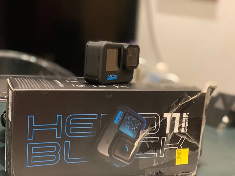 Gopro Hero 11 Black | Two Batteries | With Box 4