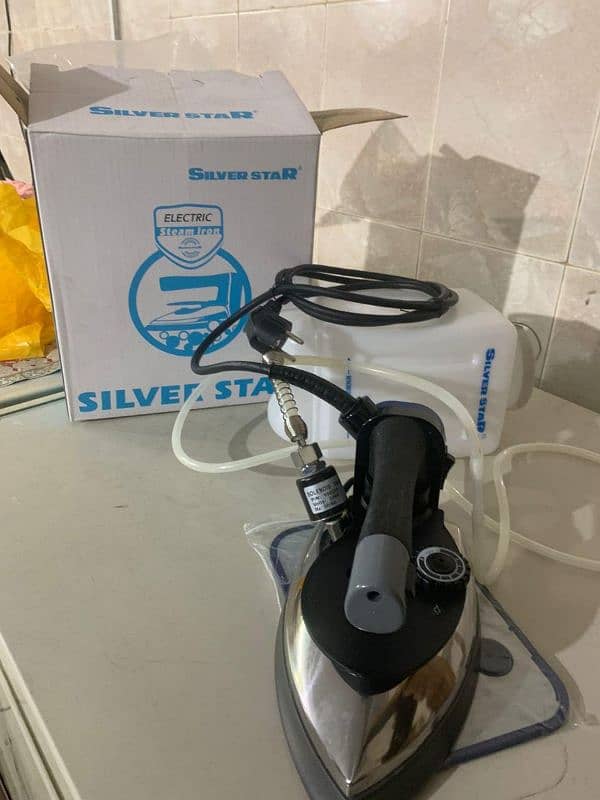 Professional Steam Iron by Silver Star Bottole Press 1